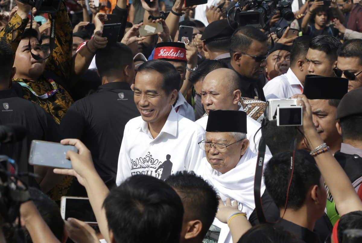 ‘Thin man’ and elderly cleric en route to lead Indonesia